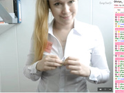 Малышка дрочит теперь в мебельном 2