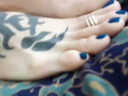 Busty_ir_housewife