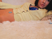 LADYCharmer сморит и комментирует порно