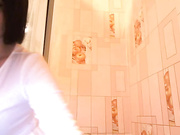 ELENAXXX танцует на стуле во фри