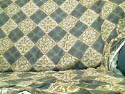 сука с игрушкой