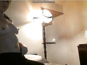 lesly98 оголила грудки