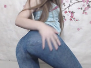 ilonalove трясет задницей