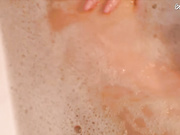 DONTKILLMVIBE bubble bath 2