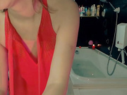 Алина шоу в ванне